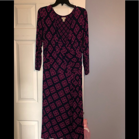 Size large Dress - Picture 1 of 3